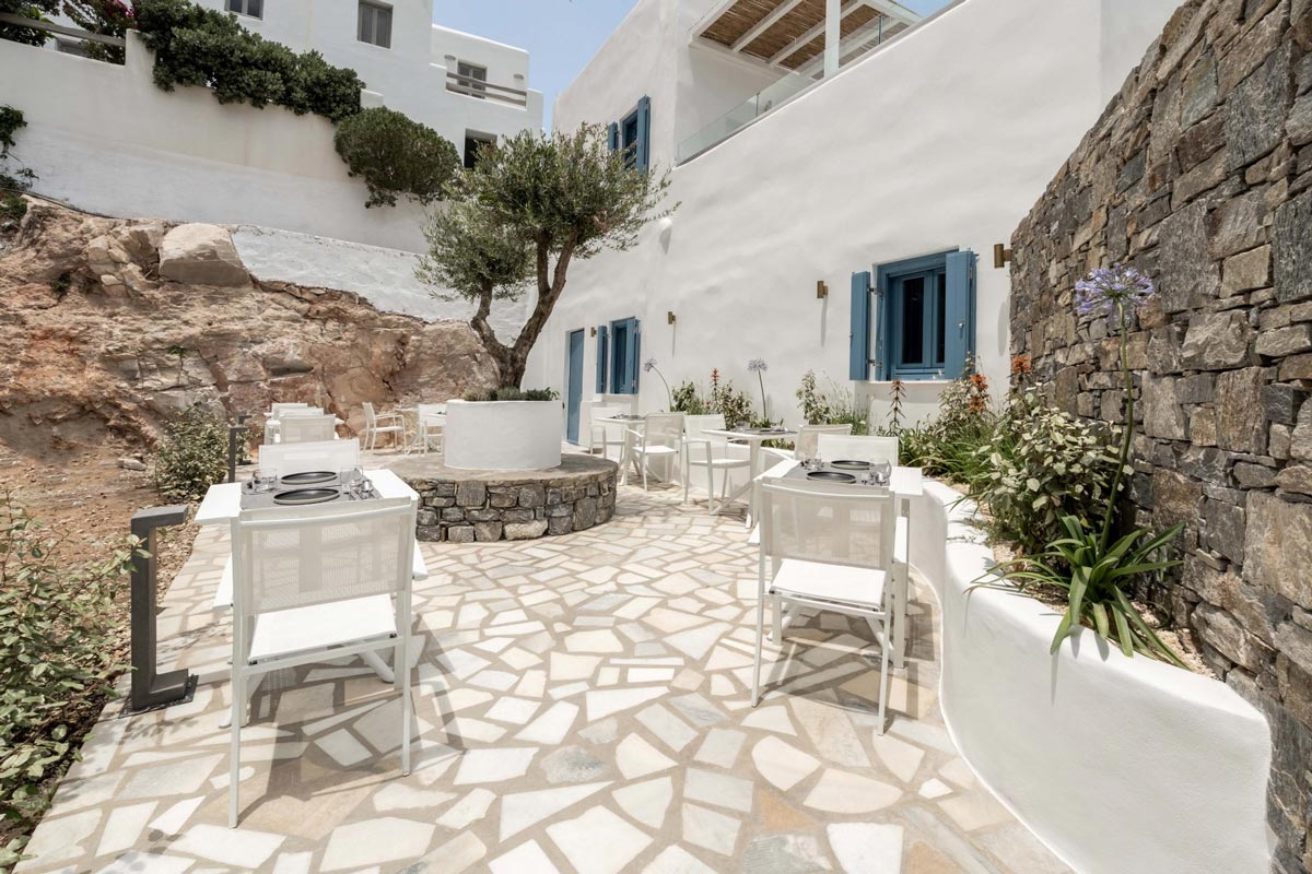 aura suites paros 1