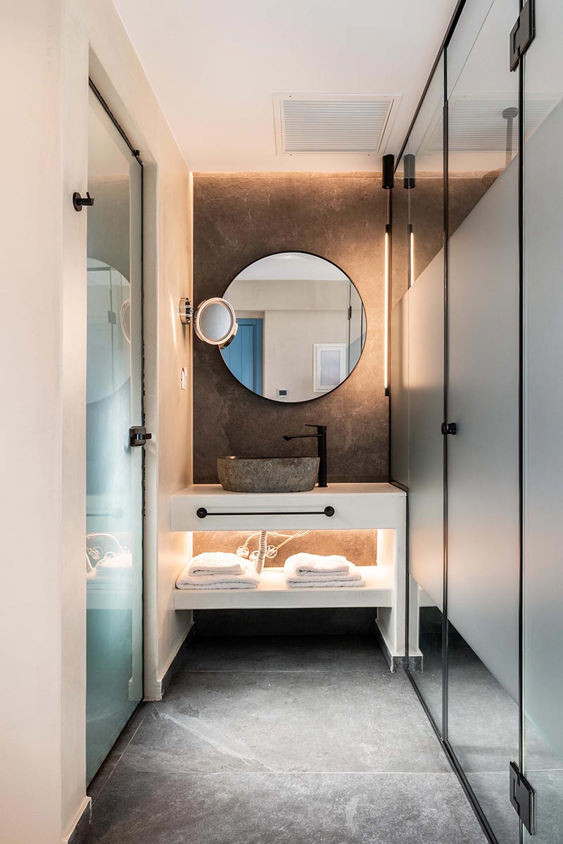 aura suites paros 2