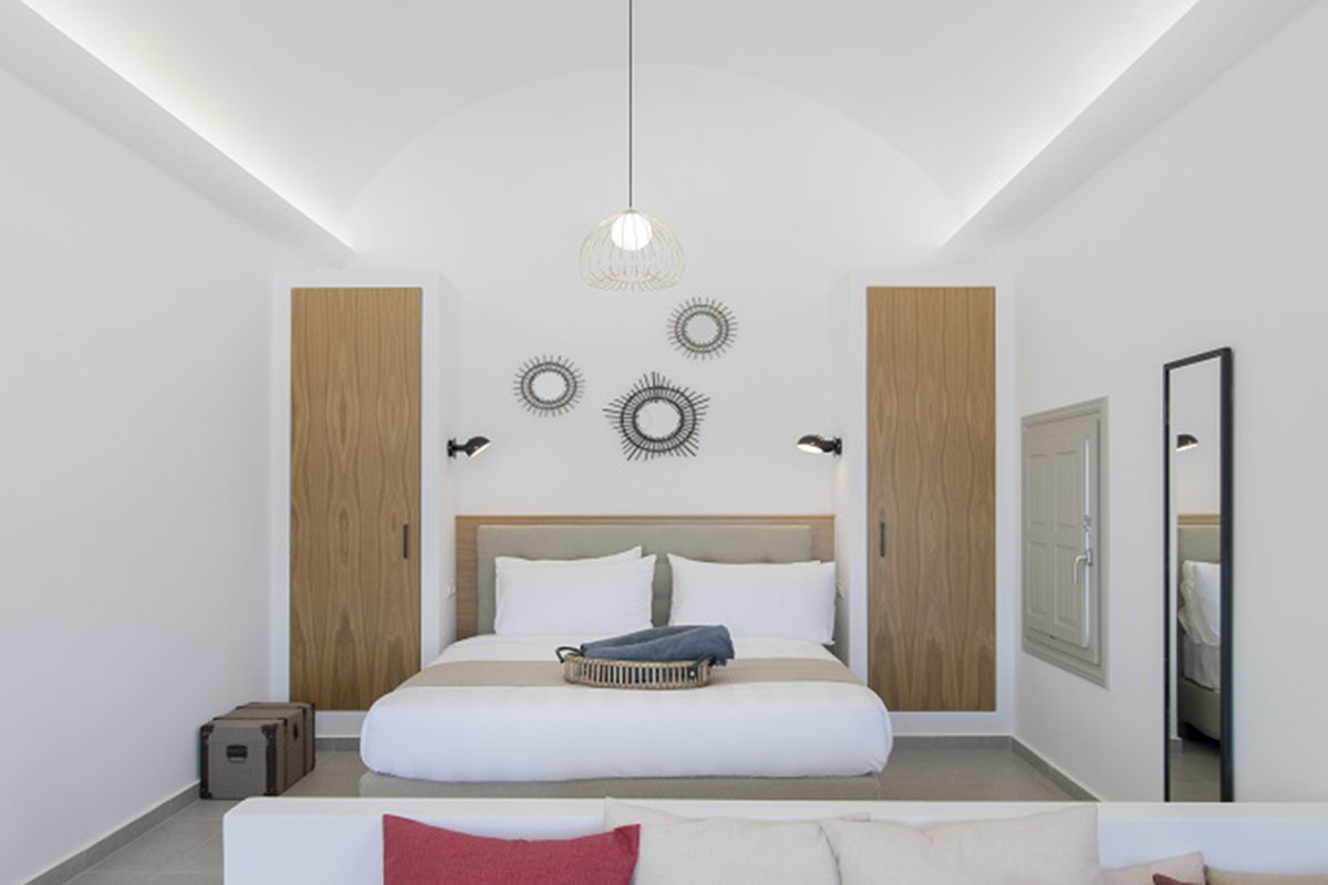 Symphony Suites Santorini 01
