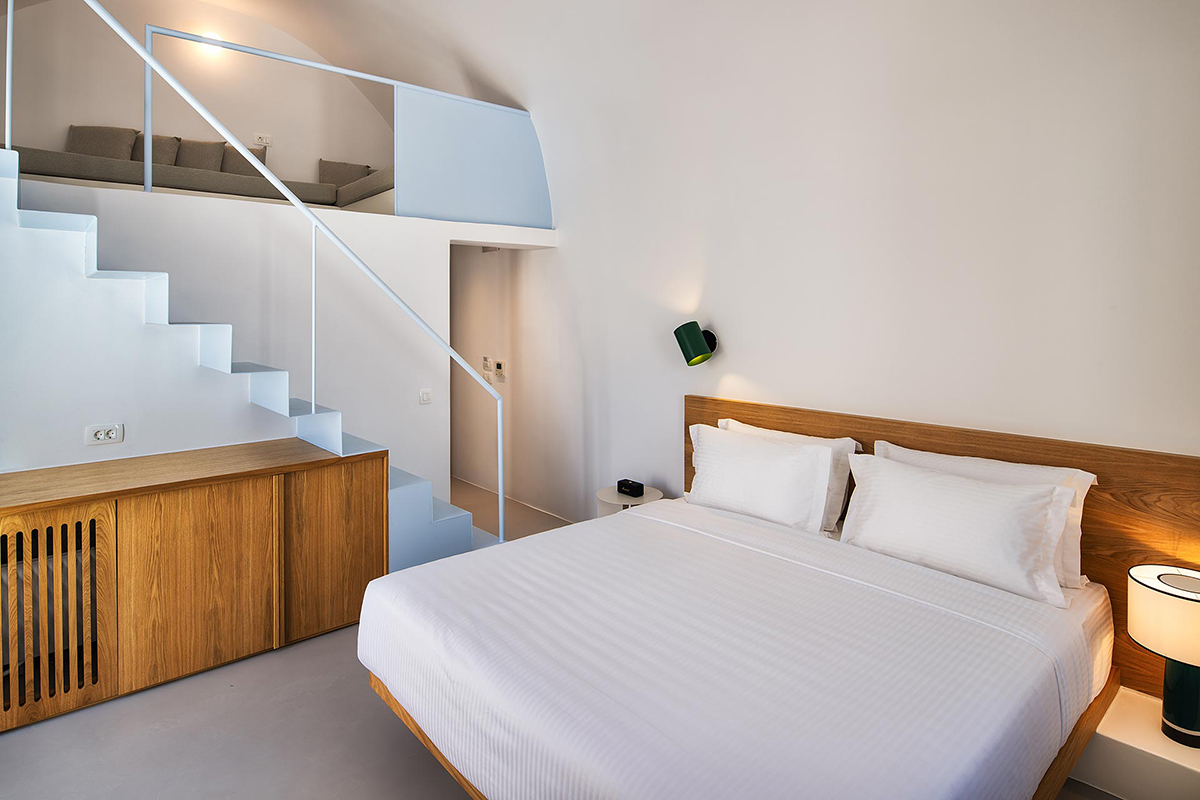 Viva Nove Santorini 2