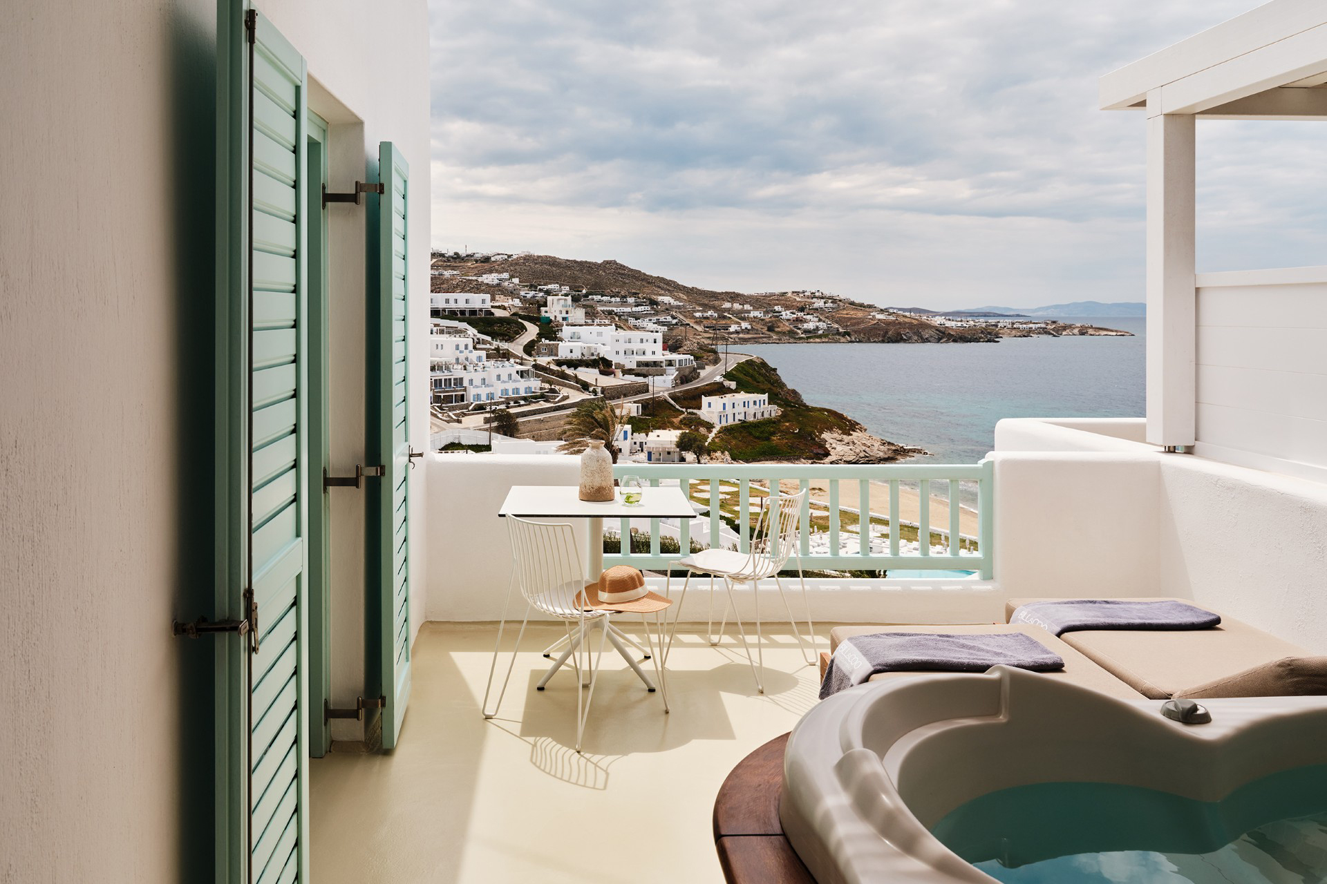 mykonos bill coo4